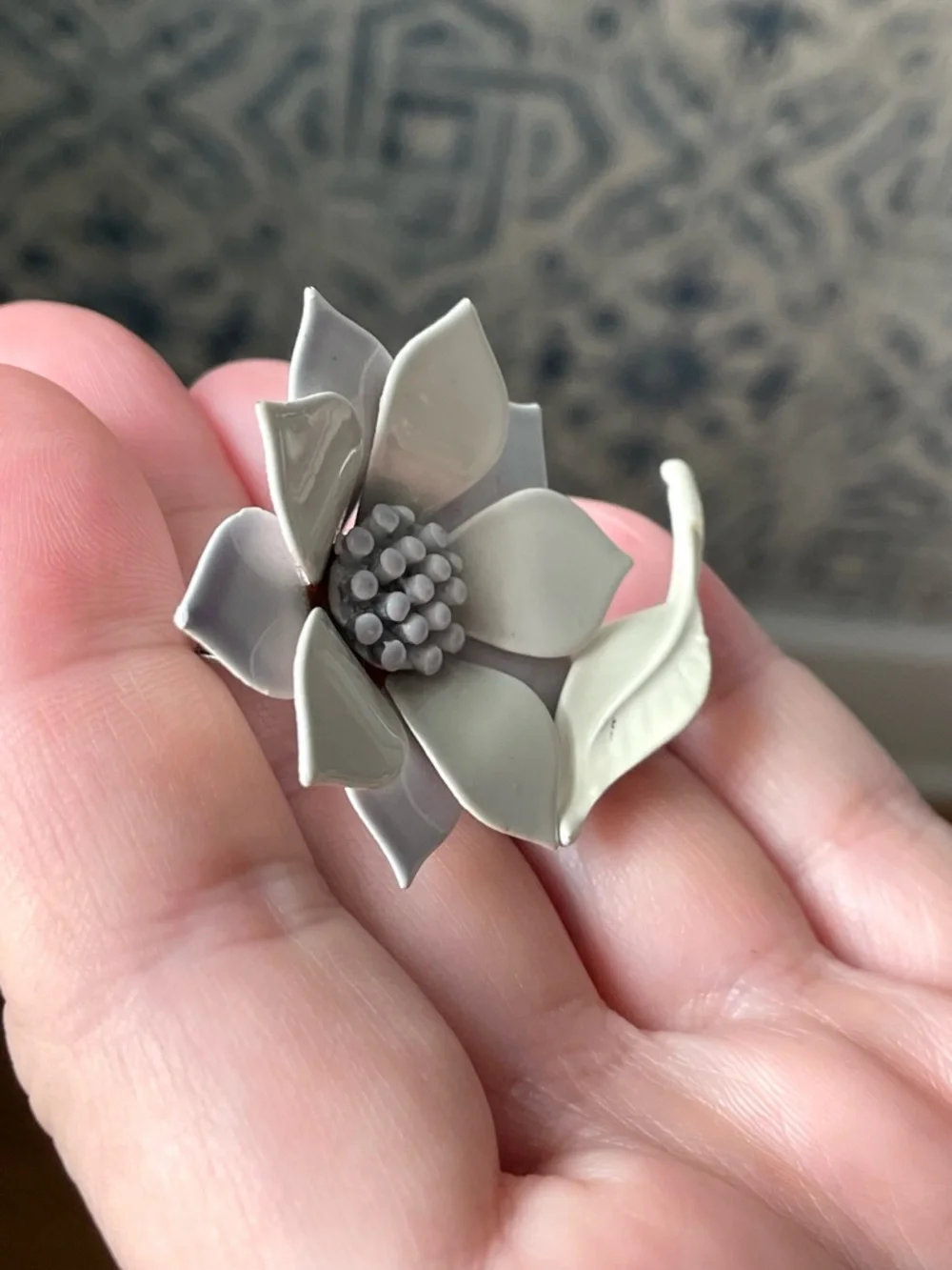 Unusual vintage enamel flower pin pop art flower power celadon